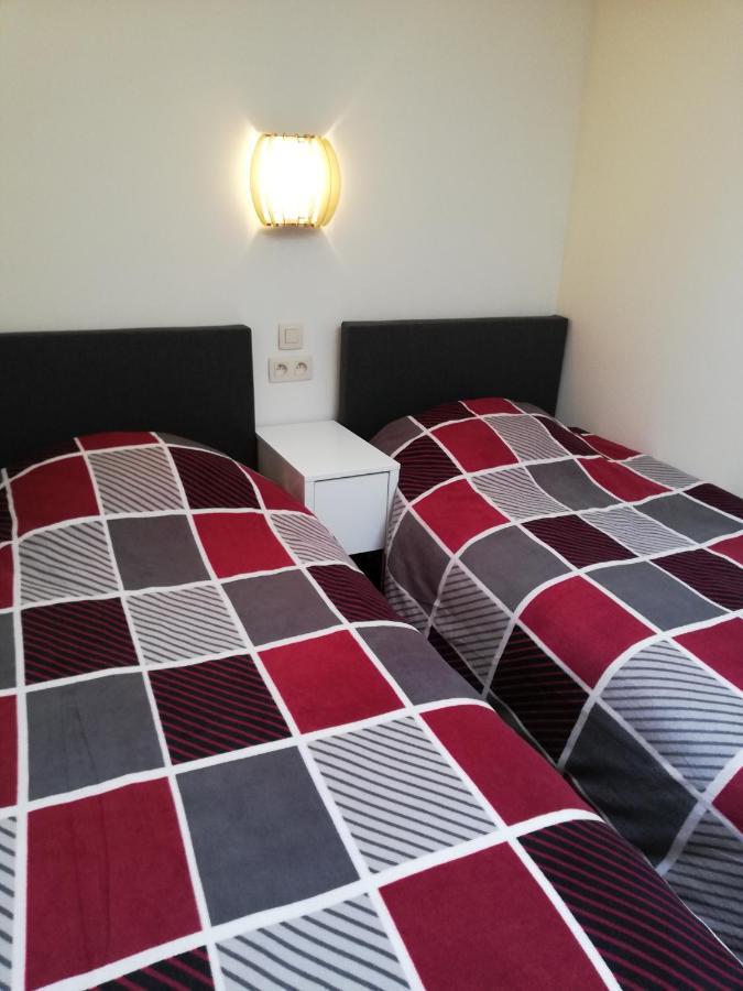 Budgetroom Lommel Eksteriør bilde