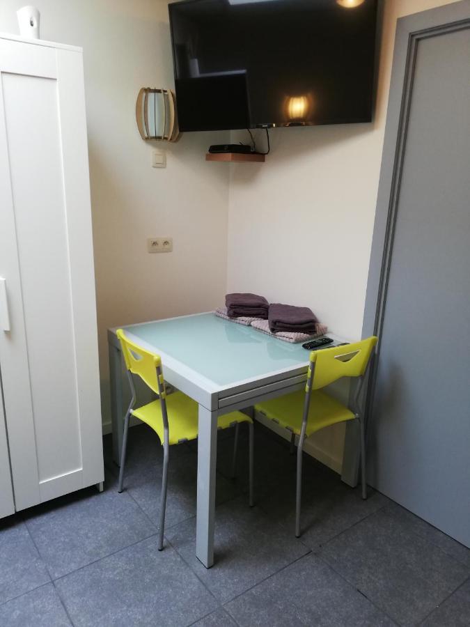 Budgetroom Lommel Eksteriør bilde