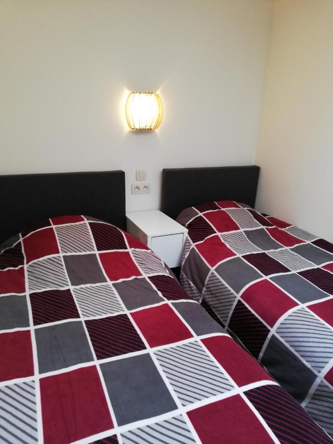 Budgetroom Lommel Eksteriør bilde