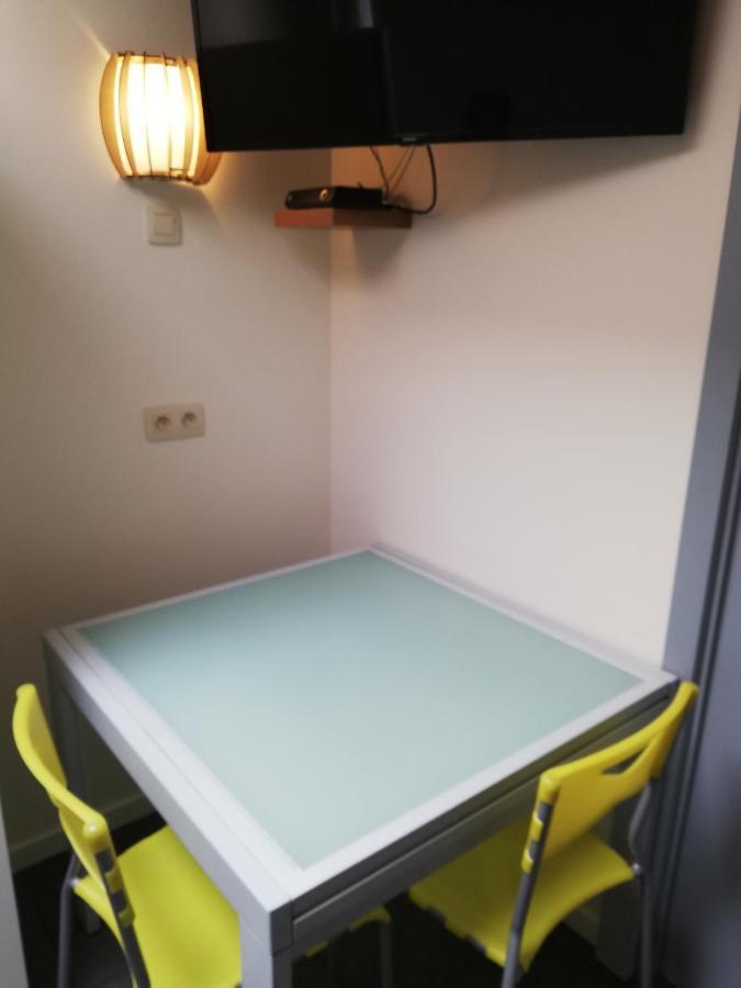 Budgetroom Lommel Eksteriør bilde